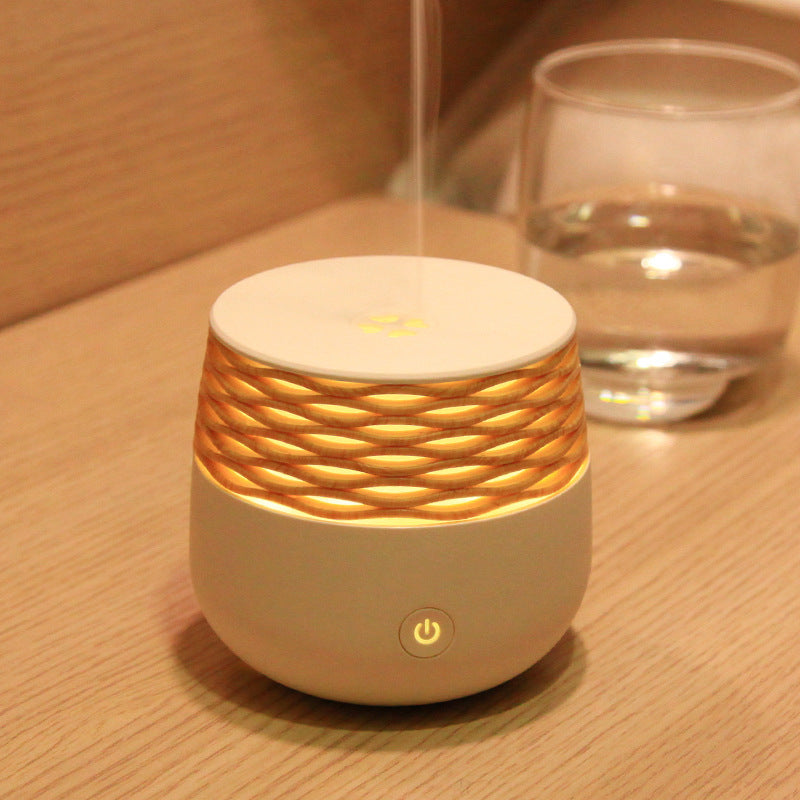 "Mini Aromatherapy Lamp – Portable Essential Oil Diffuser" 
